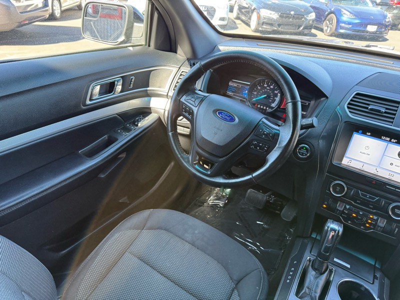2017 Ford Explorer Image 21