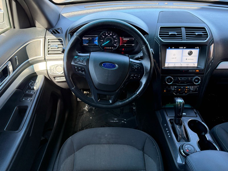 2017 Ford Explorer Image 22