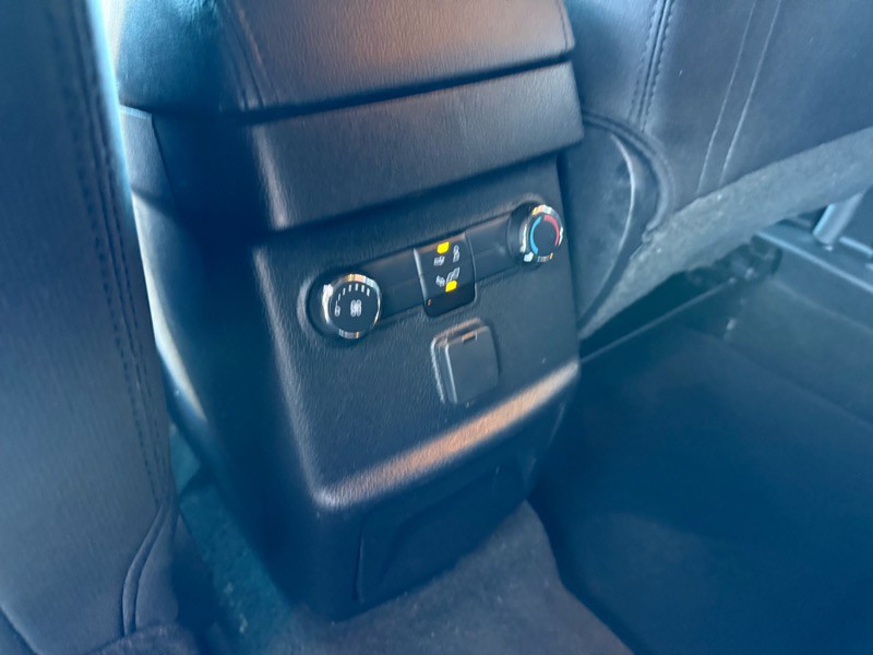 2017 Ford Explorer Image 30