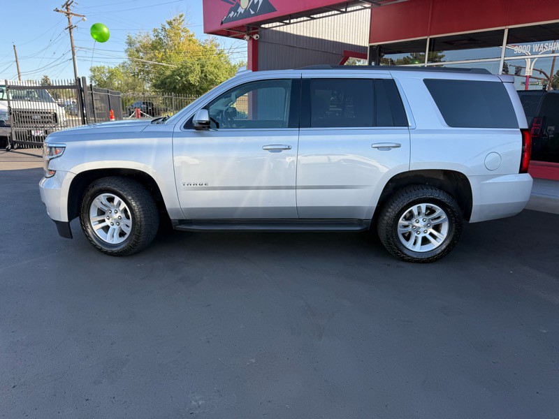 2017 Chevrolet Tahoe Image 2