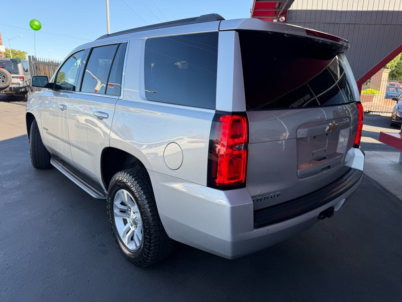 2017 Chevrolet Tahoe Image 3