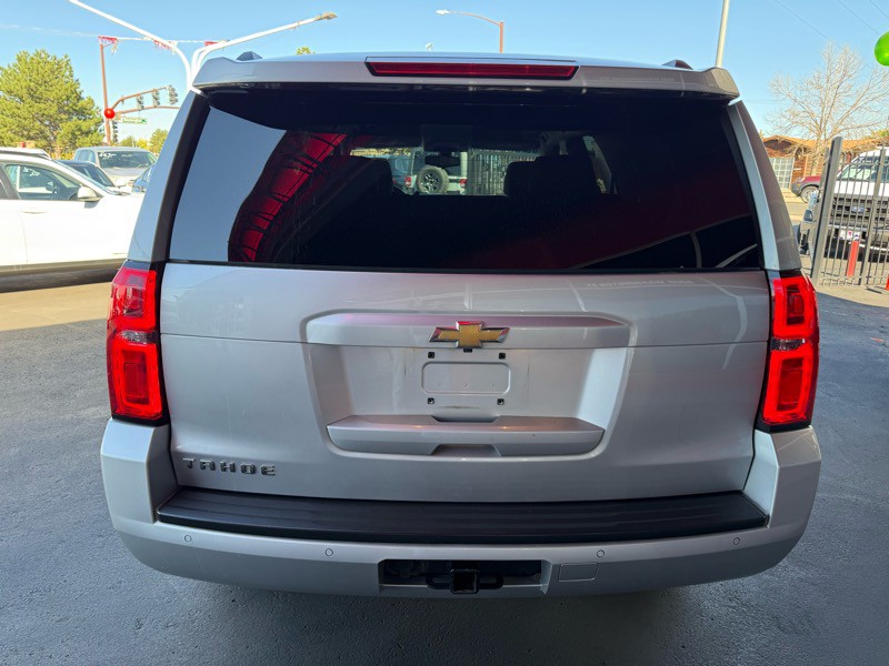 2017 Chevrolet Tahoe Image 4