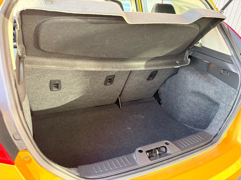 2012 Ford Fiesta Image 6