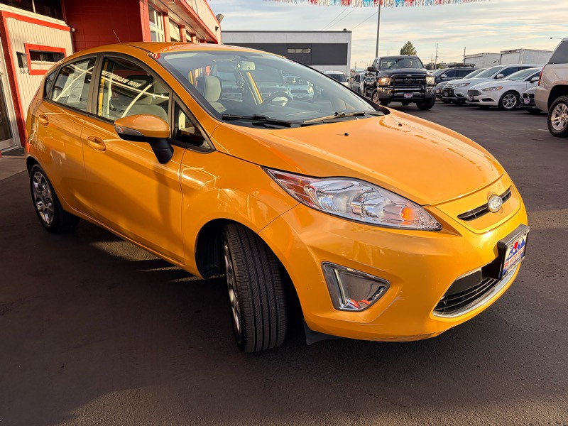2012 Ford Fiesta Image 9