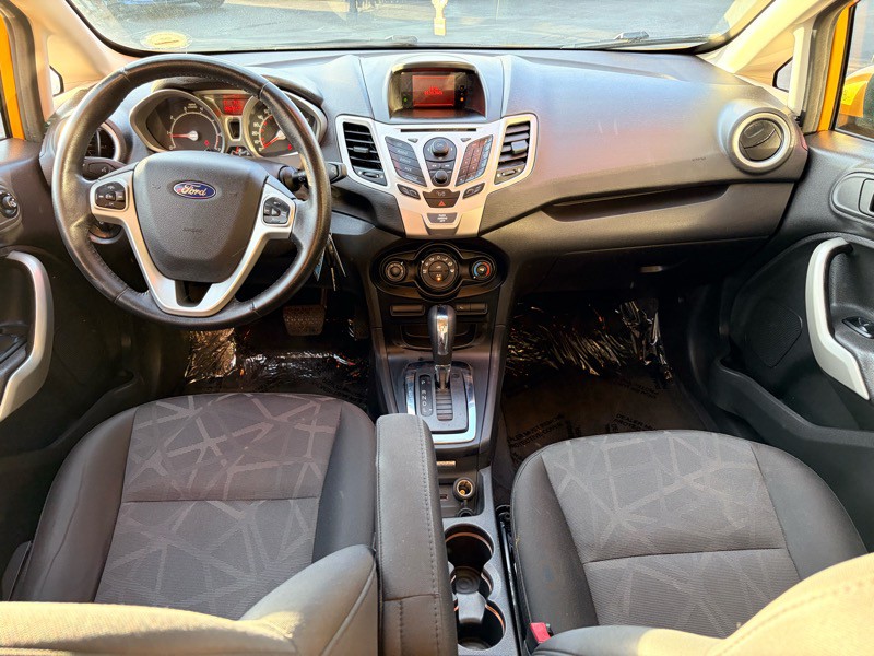 2012 Ford Fiesta Image 13