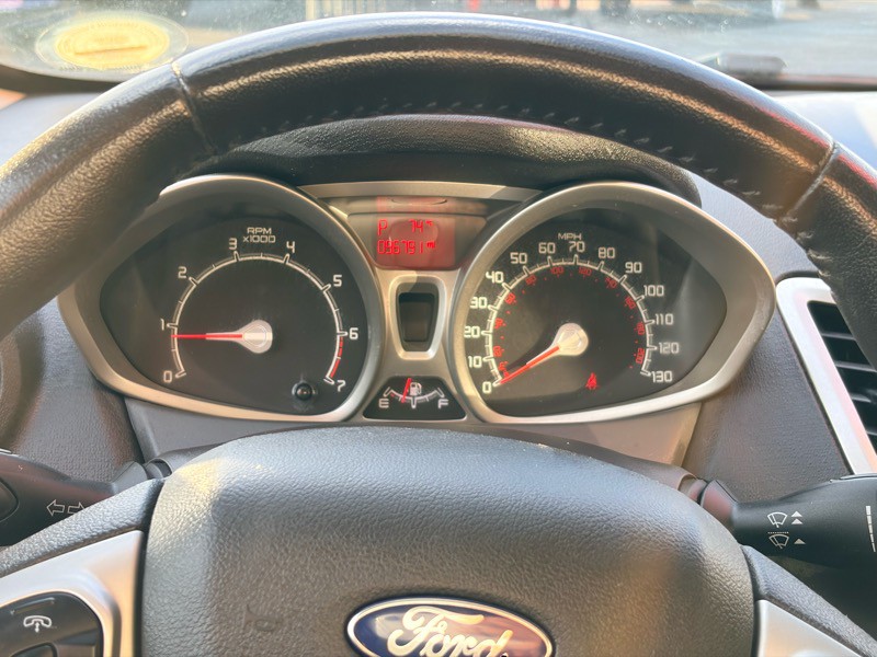 2012 Ford Fiesta Image 15