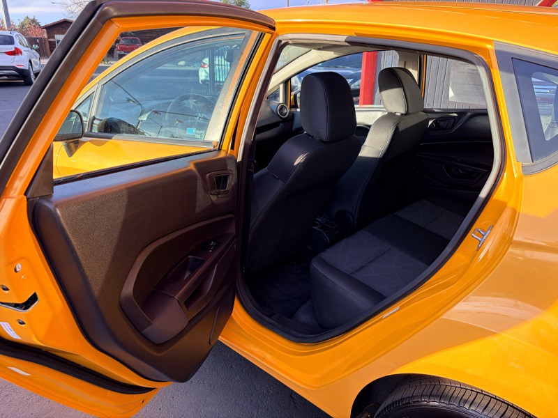 2012 Ford Fiesta Image 20