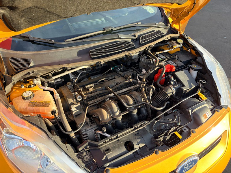 2012 Ford Fiesta Image 22