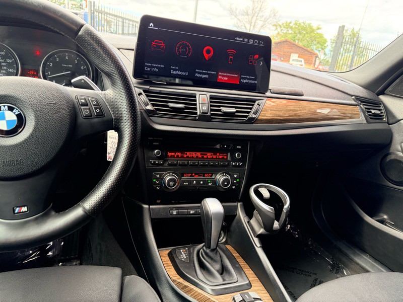 2015 BMW X1 Image 18
