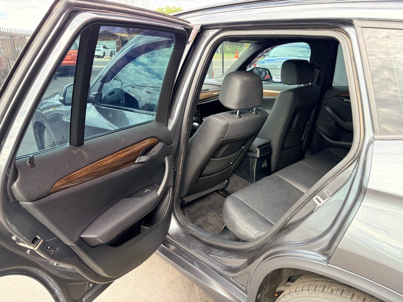 2015 BMW X1 Image 21