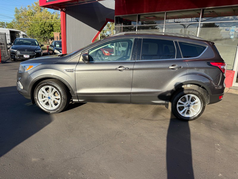 2018 Ford Escape Image 2