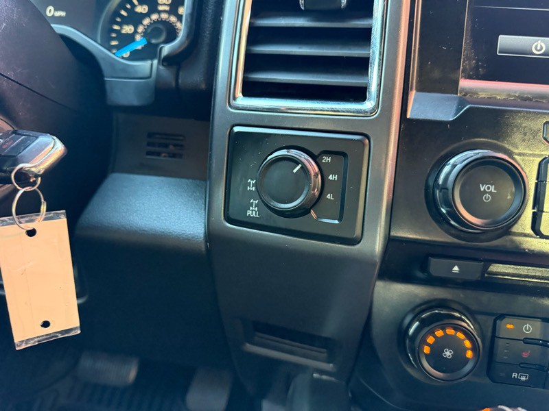 2015 Ford F-150 Image 18