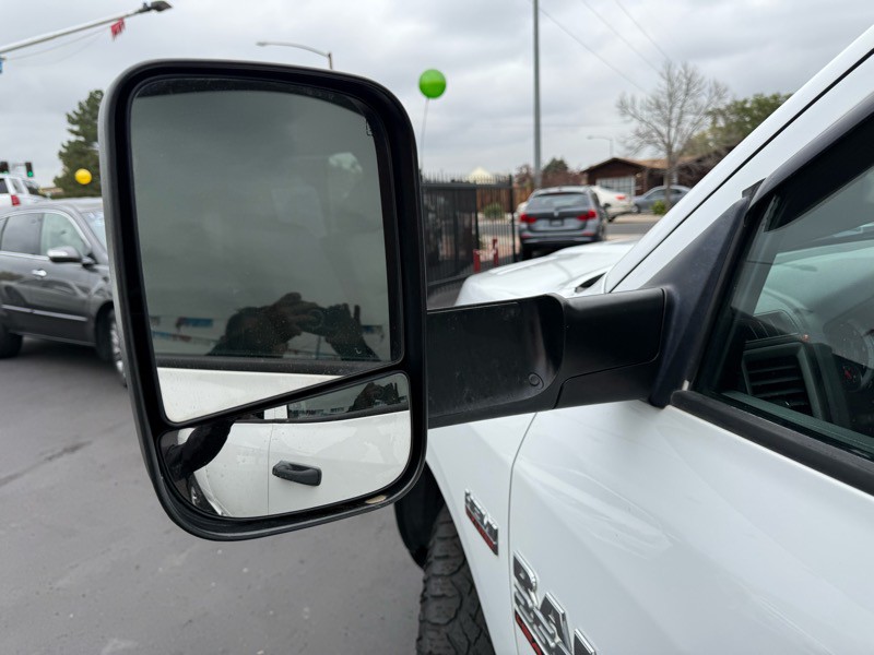 2015 RAM 2500 Image 4