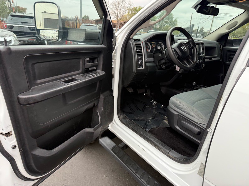 2015 RAM 2500 Image 12