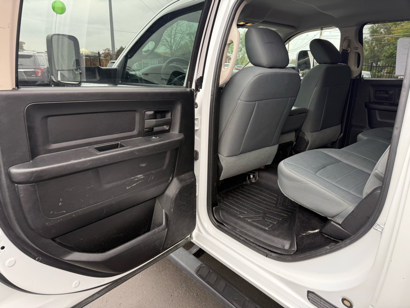 2015 RAM 2500 Image 28