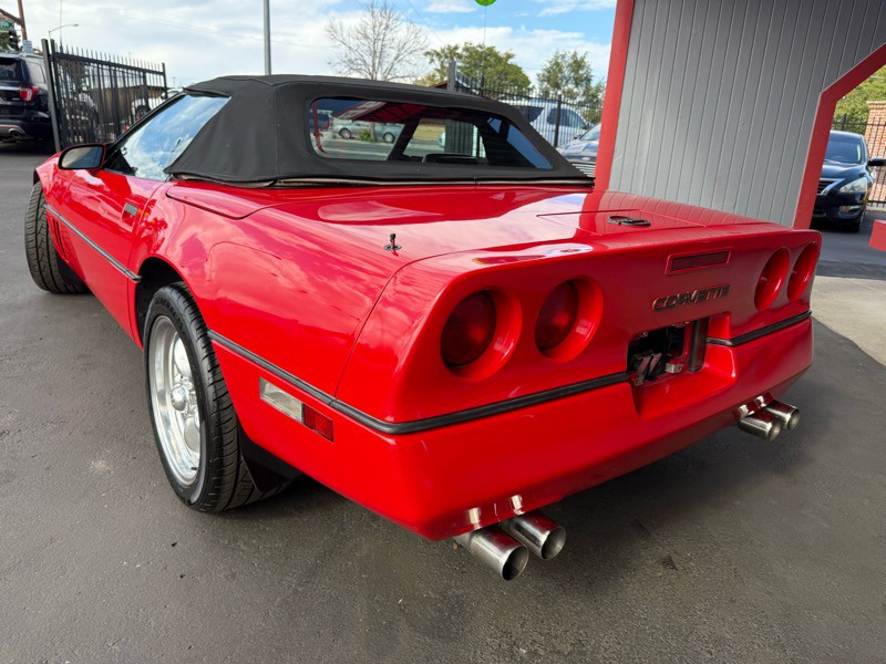 1988 Chevrolet Corvette Image 3