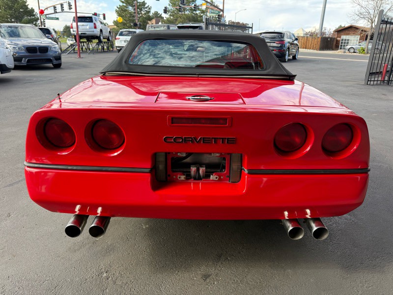 1988 Chevrolet Corvette Image 4