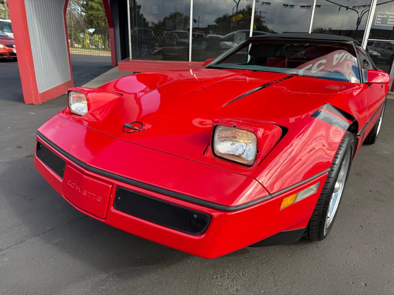 1988 Chevrolet Corvette Image 30