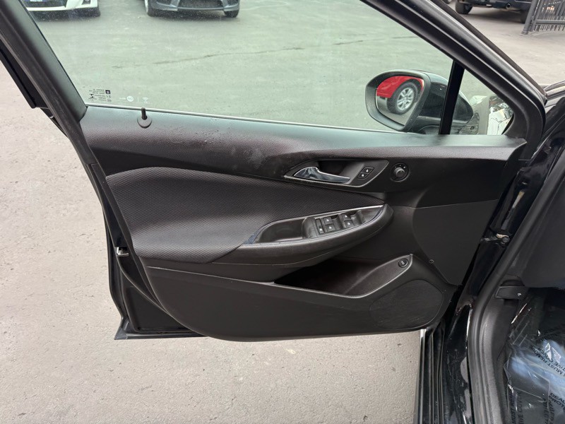 2017 Chevrolet Cruze Image 12