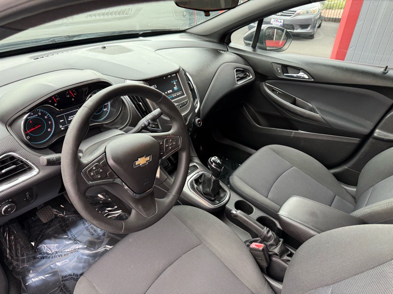 2017 Chevrolet Cruze Image 14
