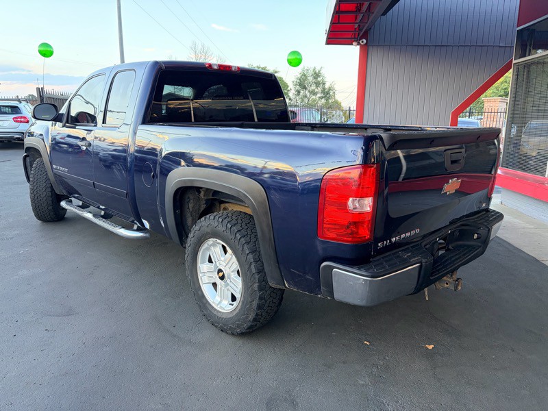 2009 Chevrolet Silverado 1500 Image 3