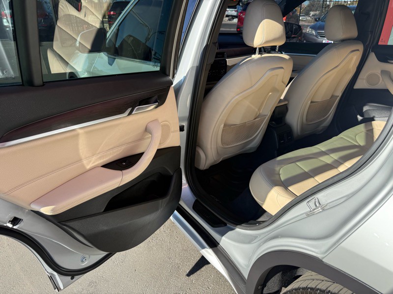 2017 BMW X1 Image 29