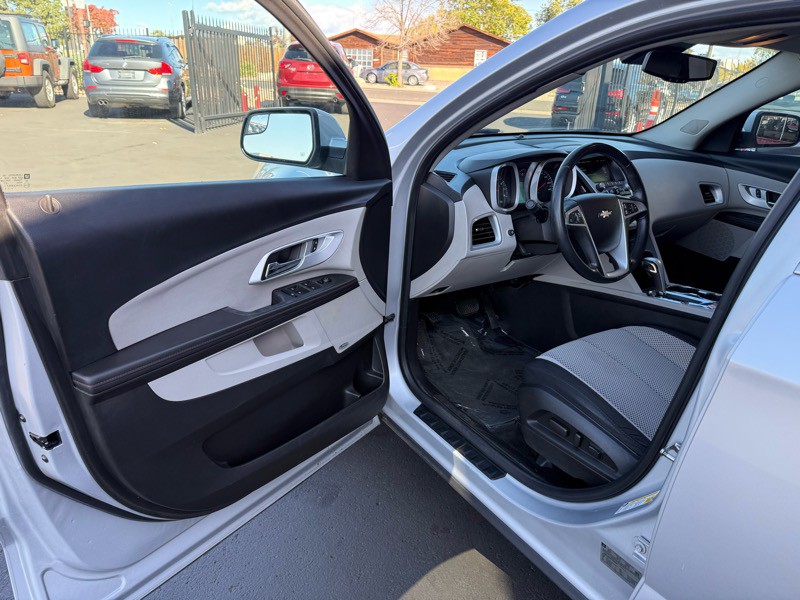 2012 Chevrolet Equinox Image 12