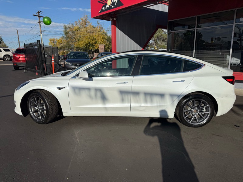 2018 Tesla Model 3 Image 2