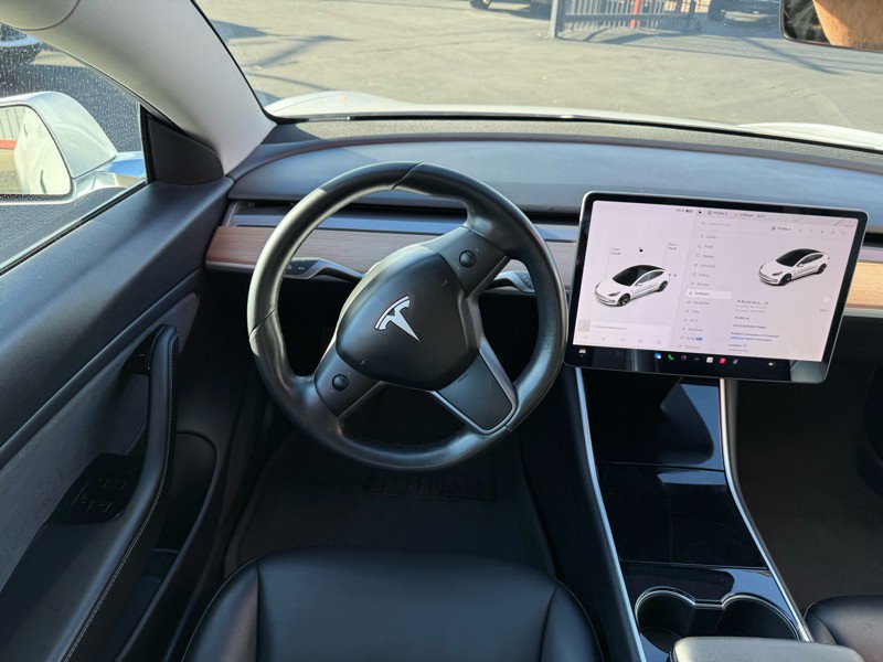 2018 Tesla Model 3 Image 22