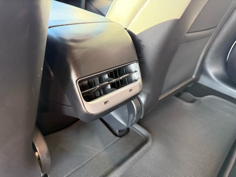 2018 Tesla Model 3 Image 26