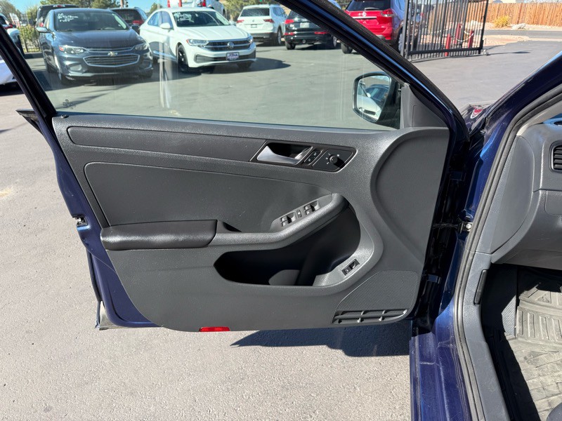 2014 Volkswagen Jetta Image 14