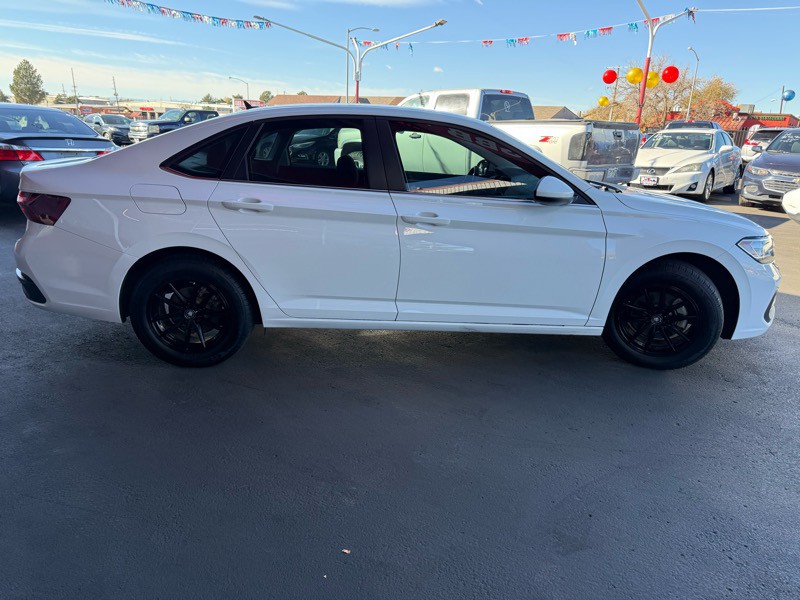 2024 Volkswagen Jetta Image 7