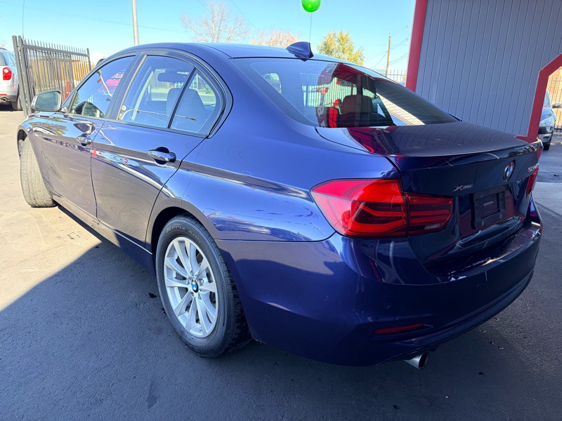 2018 BMW 3 Series Image 3