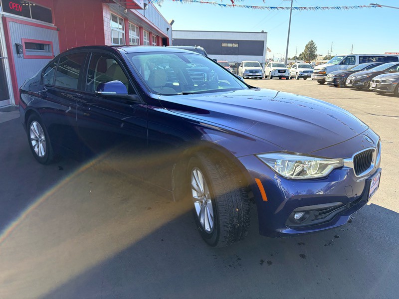 2018 BMW 3 Series Image 9