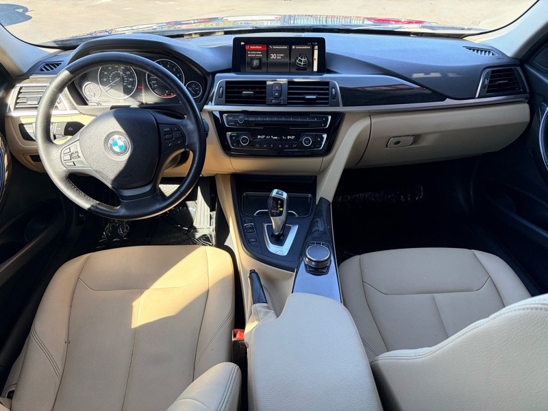 2018 BMW 3 Series Image 15