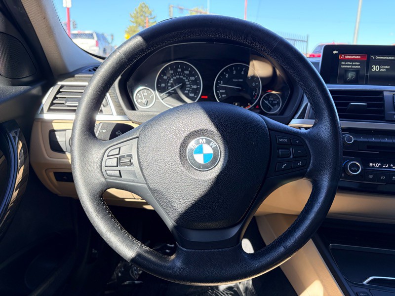 2018 BMW 3 Series Image 16