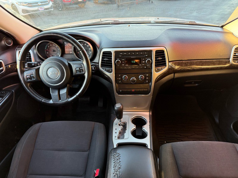 2011 Jeep Grand Cherokee Image 19