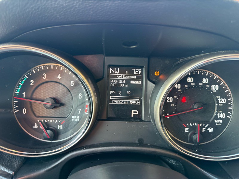 2011 Jeep Grand Cherokee Image 28