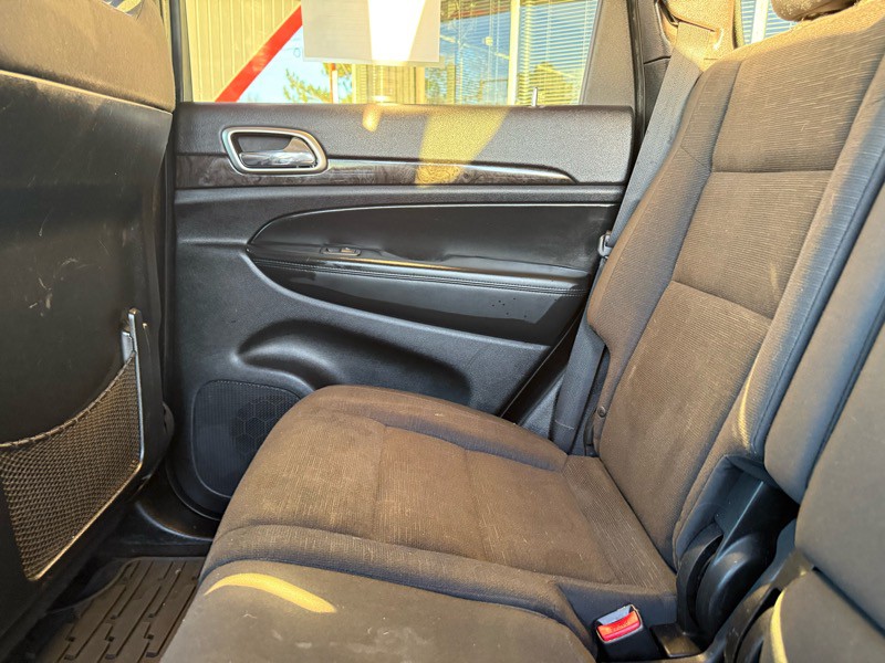 2011 Jeep Grand Cherokee Image 33