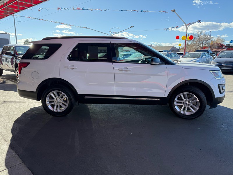 2016 Ford Explorer Image 8