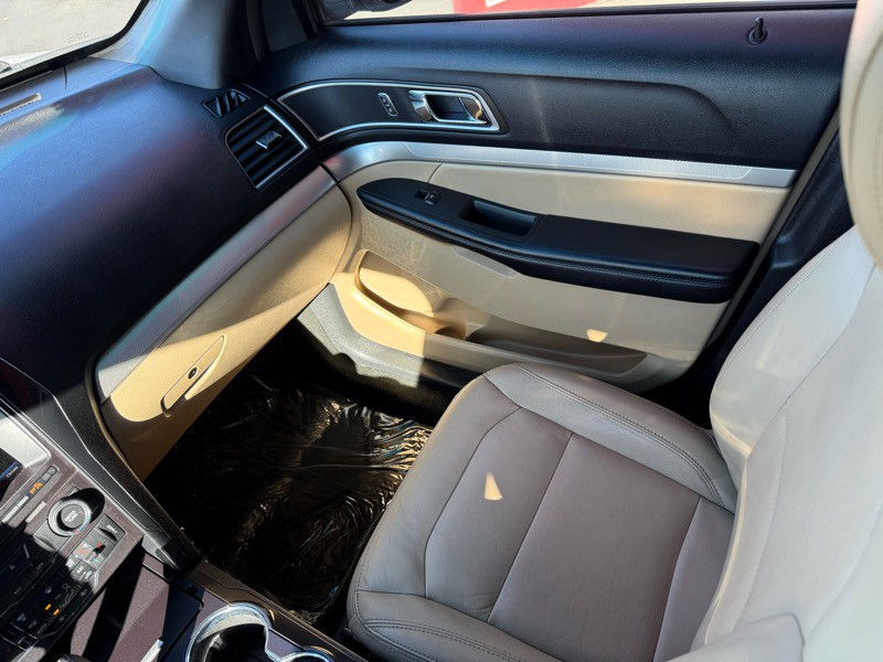 2016 Ford Explorer Image 10