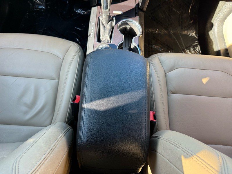 2016 Ford Explorer Image 15