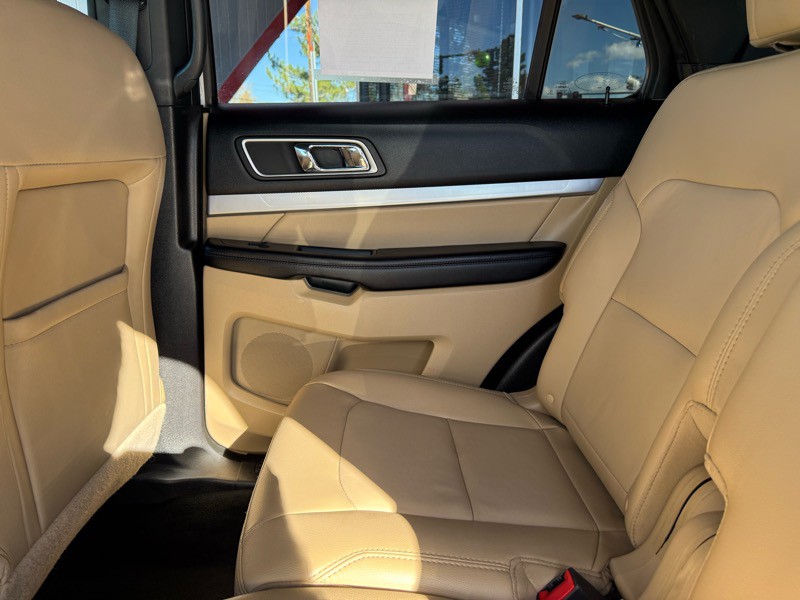 2016 Ford Explorer Image 25