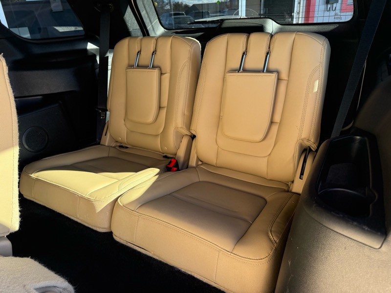 2016 Ford Explorer Image 26
