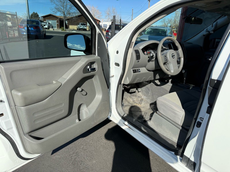 2019 Nissan Frontier Image 11