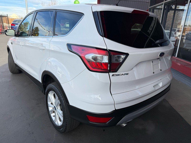 2017 Ford Escape Image 3