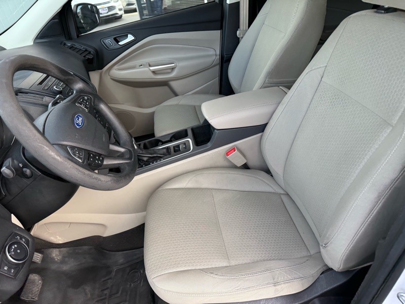 2017 Ford Escape Image 13