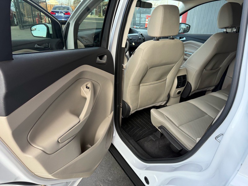 2017 Ford Escape Image 26