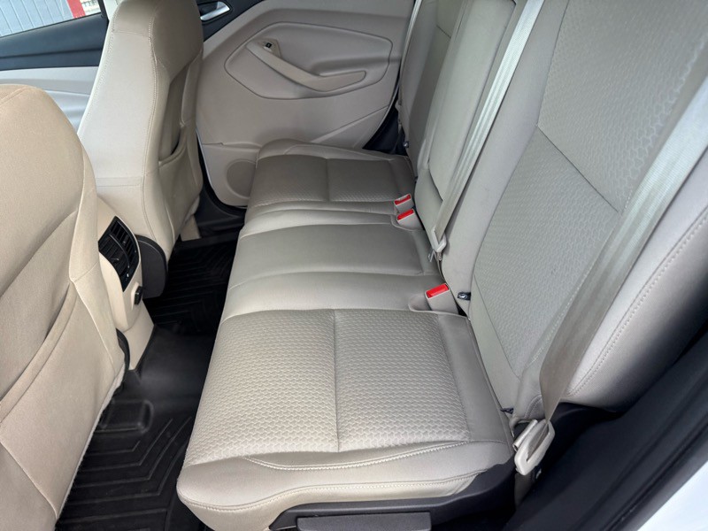 2017 Ford Escape Image 28