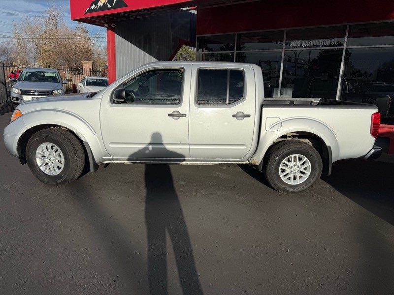 2017 Nissan Frontier Image 2